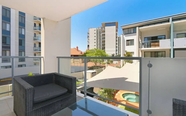 Convenient 3 Bedroom Apartment Close to Casino and CBD