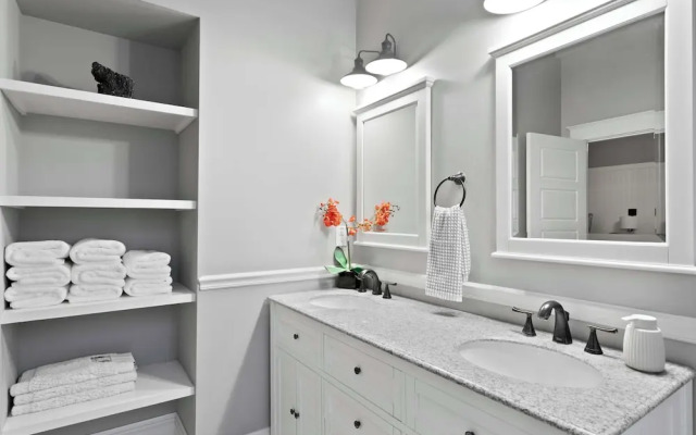 Sunset Bungalow With Hot Tub - 6ppl