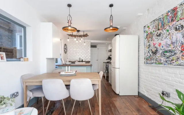 Stylish River Apartment - West Putney Embankment