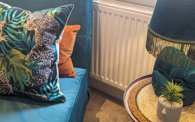 Stylish Studio, Central Bexhill, Home Comforts