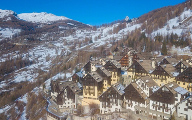 Abeti A2-17 few min From ski