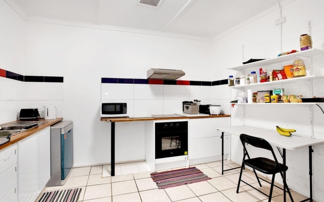 Oakleigh Guest House - Room 8