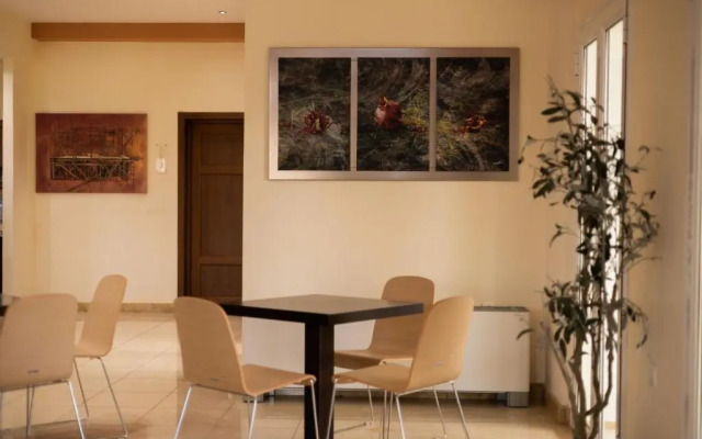 Chrisovalanto Hotel