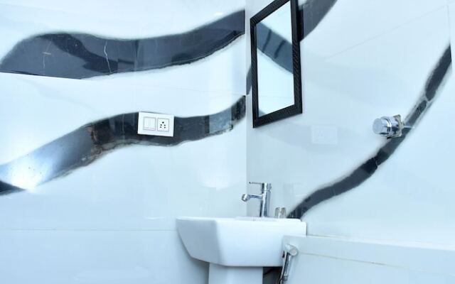 Hotel Aalishan Garden