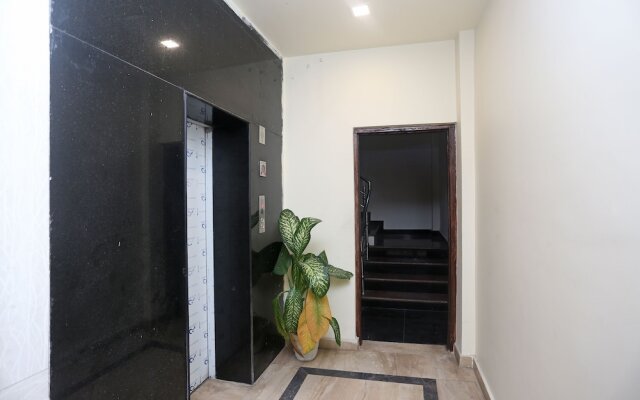 OYO 9565 Hotel New Shiv Murti