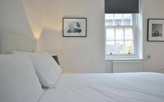 Uber London Theatre Land House