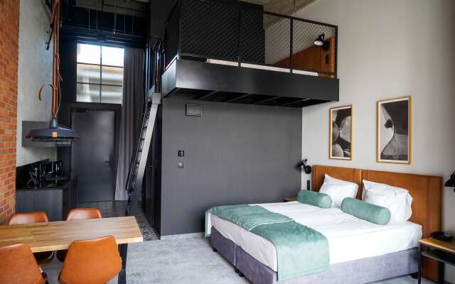 MONTOWNIA Lofts & Experience