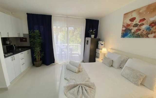 DELUXE STUDIOS playa LOS CORALES