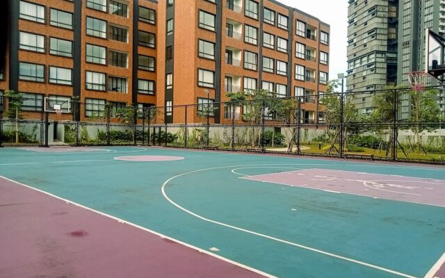 Fancy And Nice 2Br At Lloyd Alam Sutera Apartment