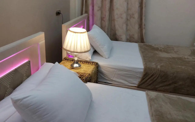 Pyramid Giza City Inn