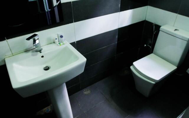 Crownedge Hotel