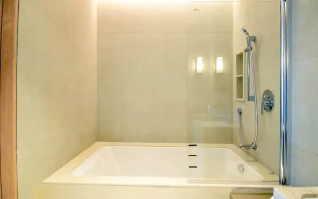 Luxurious Stay at the Address Beach Residences