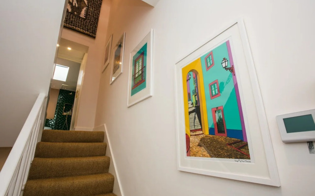 Quirky 2 Bedroom Portobello House With Roof Terrace