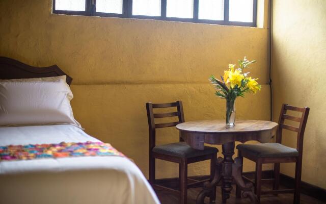 Suites Los Camilos - Adults Only