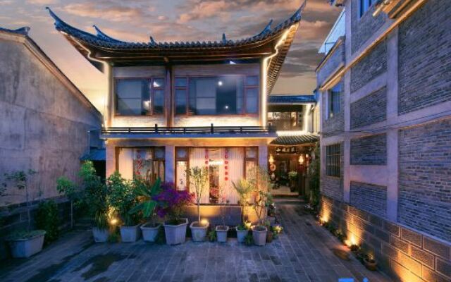 Tengchong Heshun Home Inn