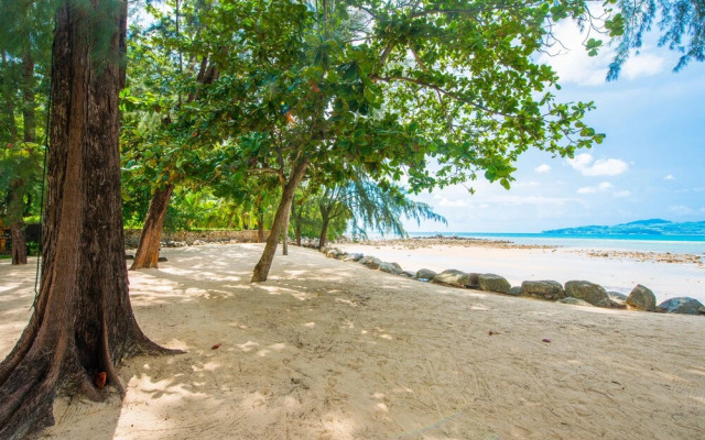 Charming Beachfront Villa on Bangtao