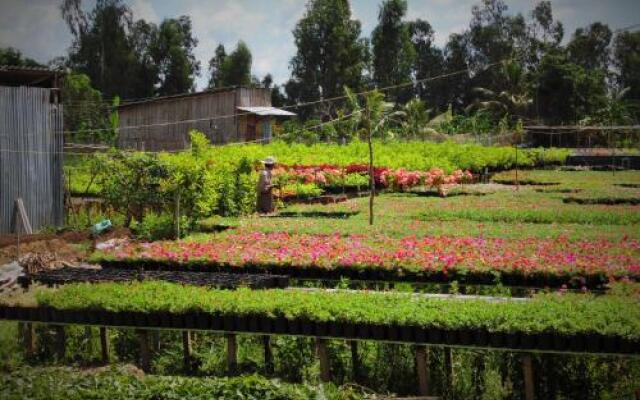 Flower Village Homestay