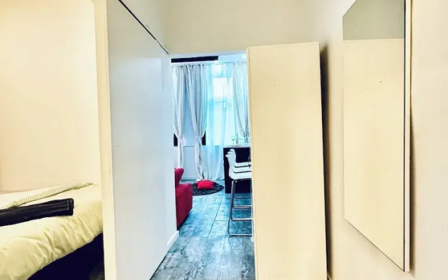 Cozy 1BR With Living Room Long Stay AKH