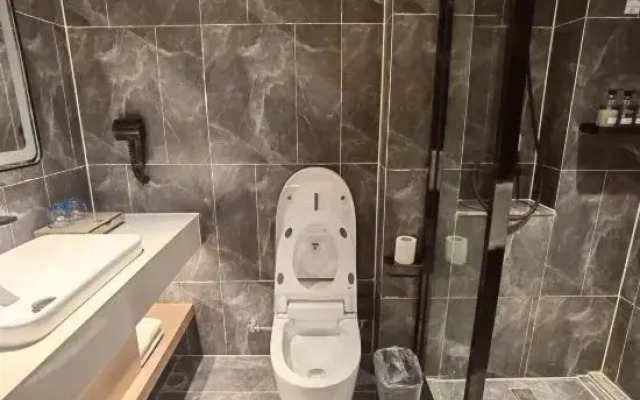 Yilai Yancheng Zhongnancheng Hotel