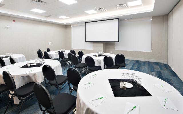Holiday Inn Express Red Deer North by IHG
