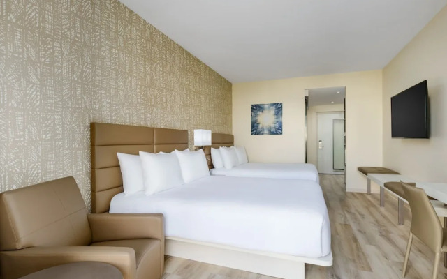 AC Hotel Naples 5th Avenue