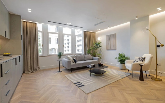 Covent Garden Piazza By Stayo