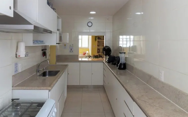 Conforto a 4min da Praia do Leblon-AP801