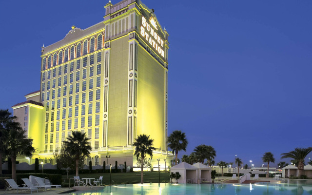 Sunset Station Hotel & Casino