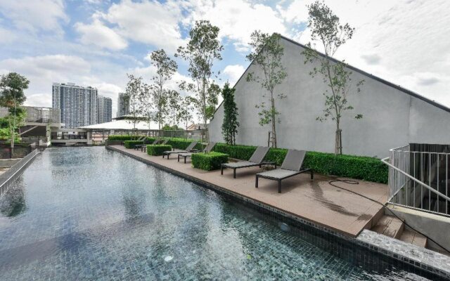 Tamarind Suites by SubHome