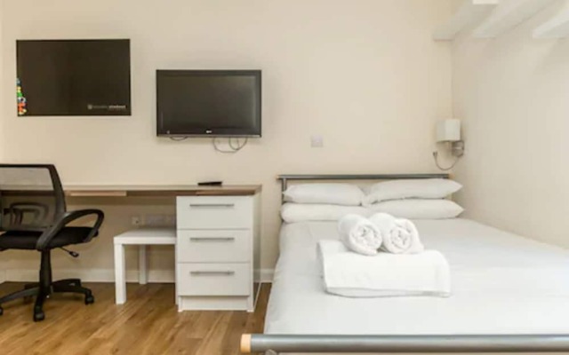 Relax ByMPH-Collection Of 48 Chic Vauxhall Studios