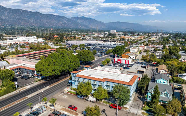 Rodeway Inn & Suites Pasadena