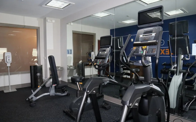 Holiday Inn Express Hotel & Suites Baton Rouge North