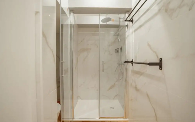 Heart OF Porto Apartment B Terrace by Vacationy