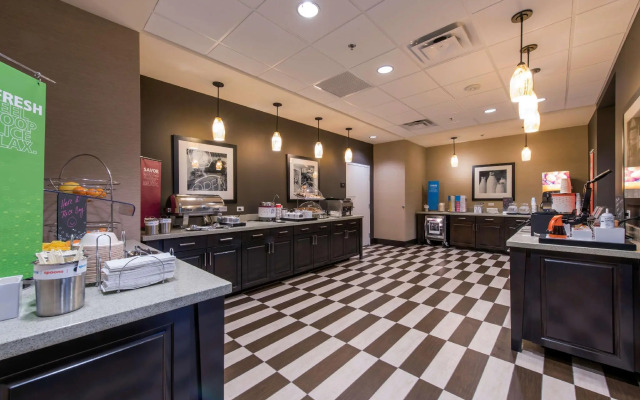 Hampton Inn & Suites Phoenix Tempe