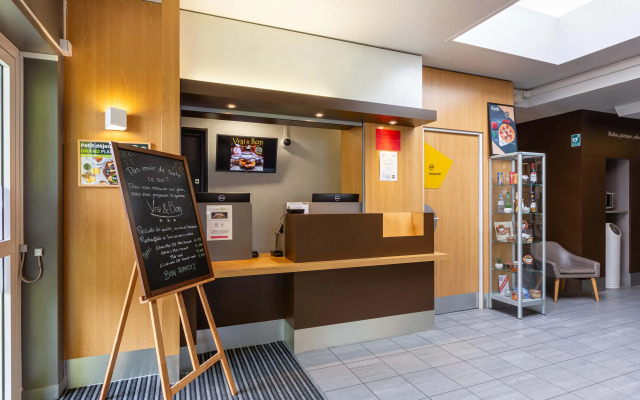 B&B Hotel Chartres Le Coudray