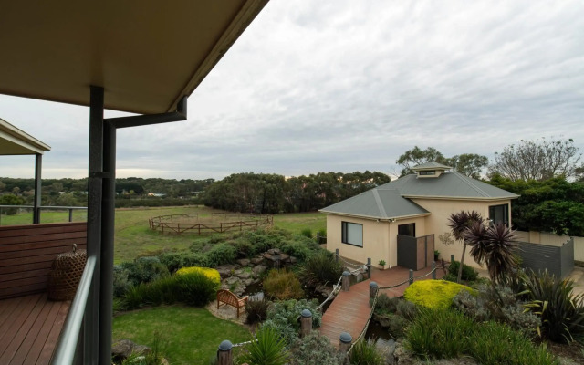 Hilltop Apartments Phillip Island - Adults Only