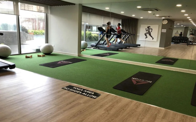 Ami Splendid Infinity Pool