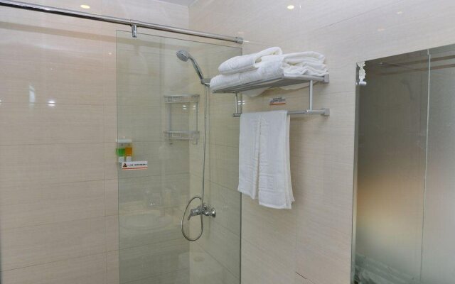 Super 8 Beijing Chaoyang Park Dongfeng South Road Hotel