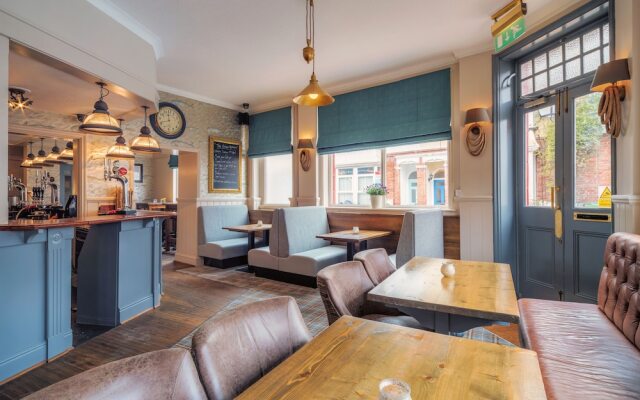 The Clarence Boutique Rooms