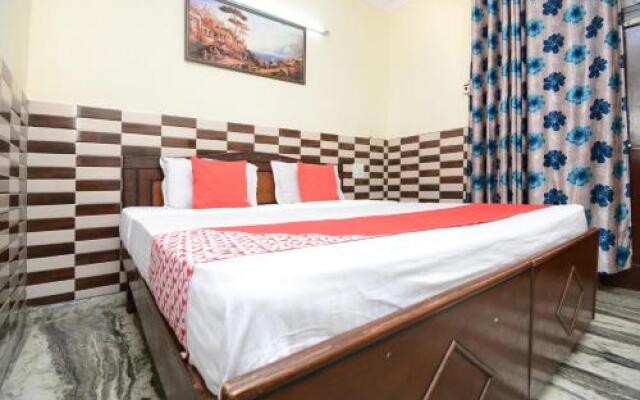 OYO 26919 Hotel New Golden