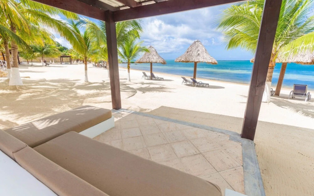 Pristine Bay 1003 3 Bedroom Home by RedAwning