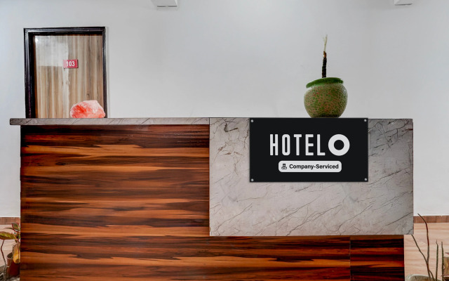 OYO Flagship 80479 A Hotel Royal FNG