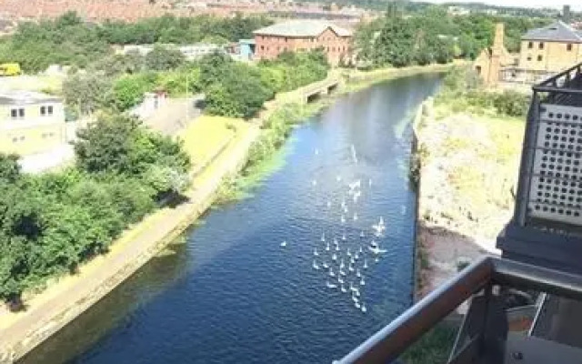 Empire Serviced 1 Bedroom Apartment