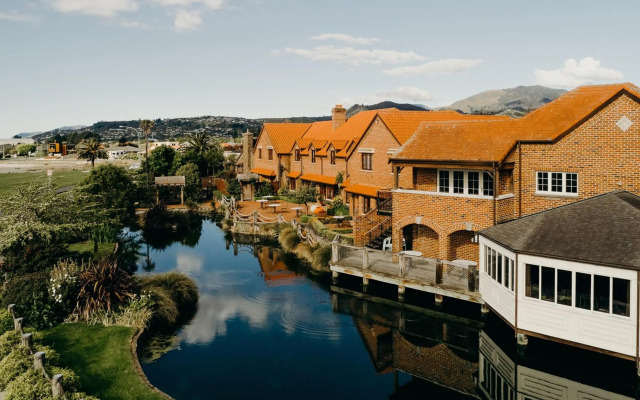 Grand Arden Monaco Nelson