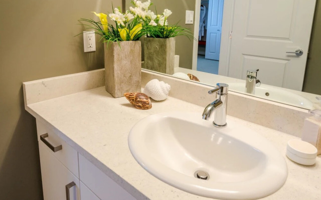 Yellowstone Condo Suites