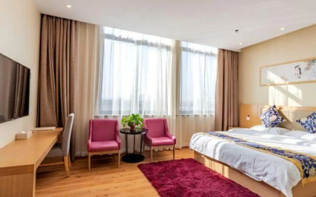 Gujing Junlai Hotel (Feidong Pazhou Central Plaza Hui Mall)