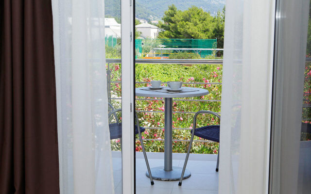Zlatni Rat Beach Hotel