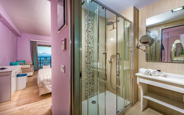 Alexandra Beach Resort & Spa