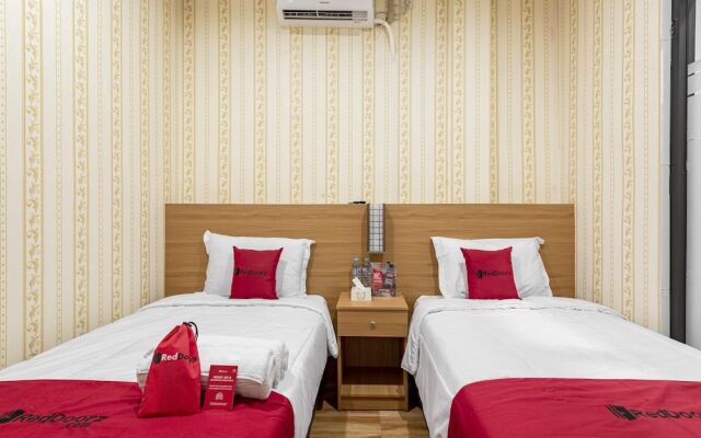 RedDoorz Syariah @ Danau Kerinci Sawojajar