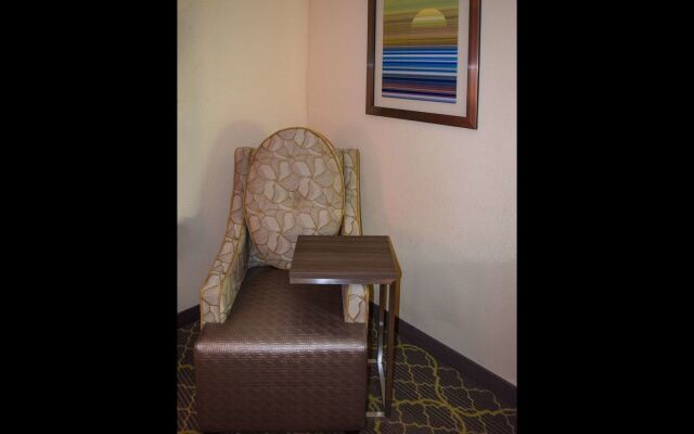 American Inn & Suites West Memphis I-40/I-55